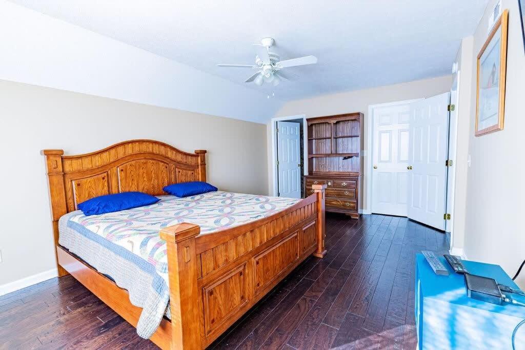 Cozy Pigeon Forge Home W Hot Tub Near River Extérieur photo